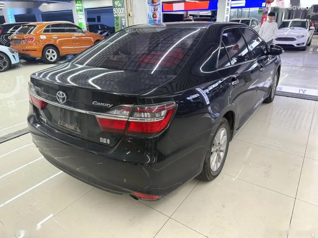 Toyota Camry, 2016