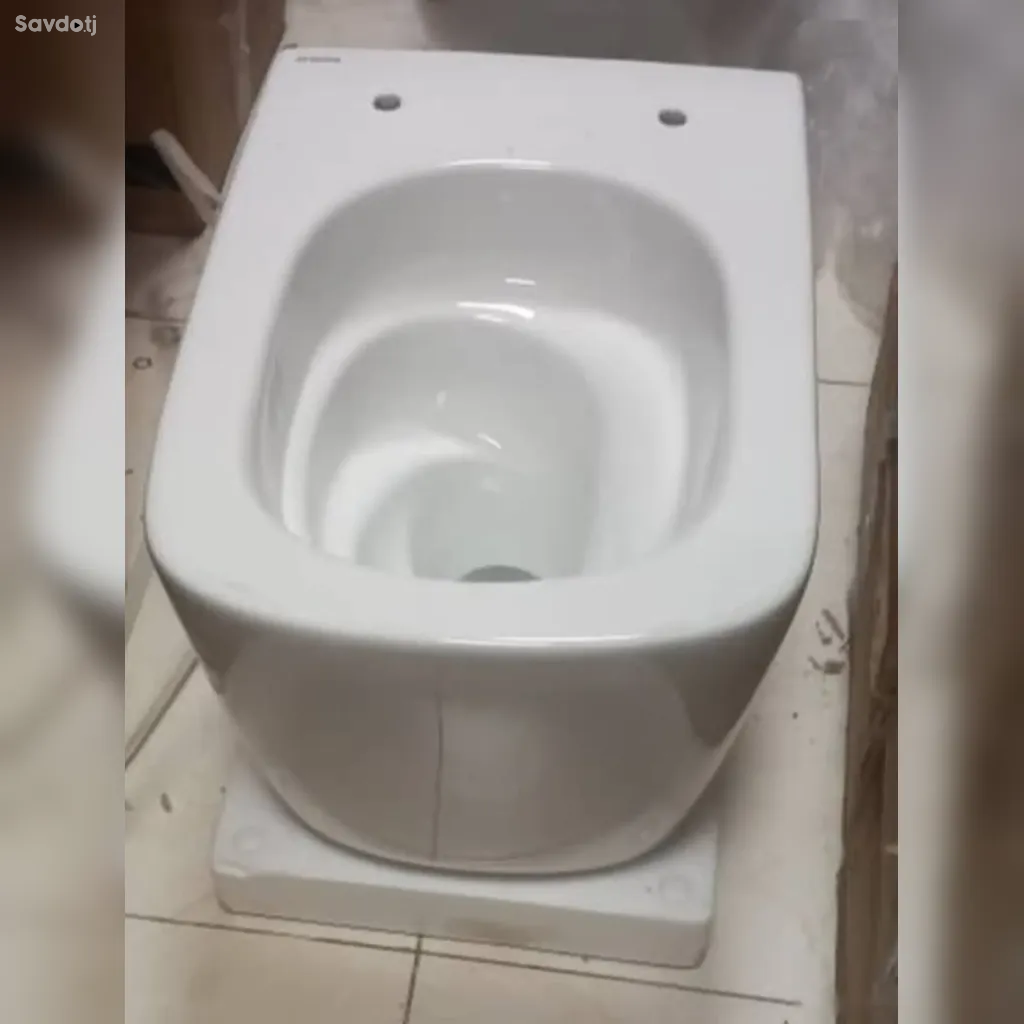 Настенный Унитаз