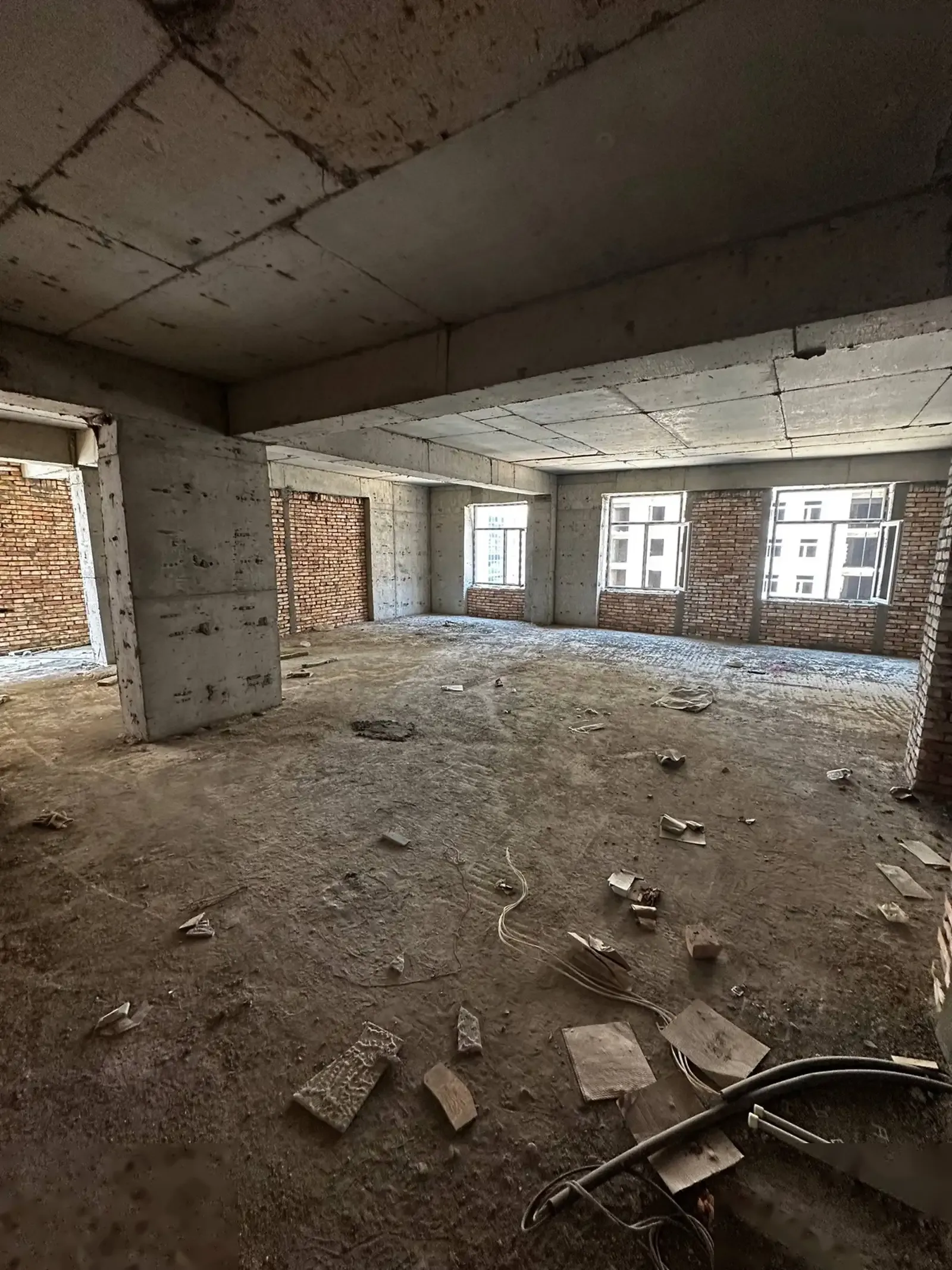 3-комн. квартира, 9 этаж, 106 м², Шохмансур — фото 2