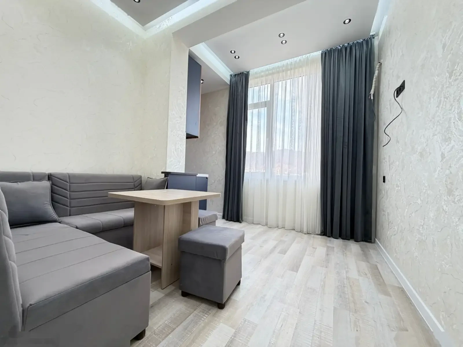 2-комн. квартира, 11 этаж, 75 м², 12 мкр — фото 8