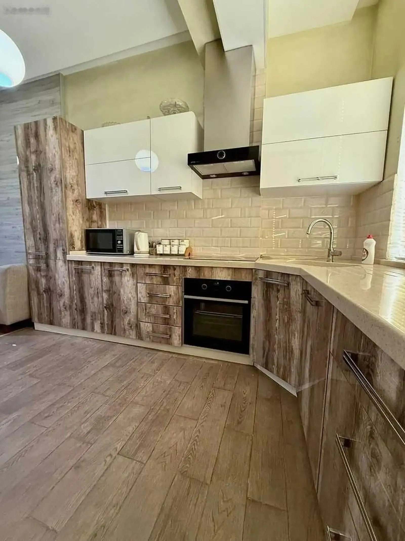 4-комн. квартира, 5 этаж, 115м², Сомони — фото 4
