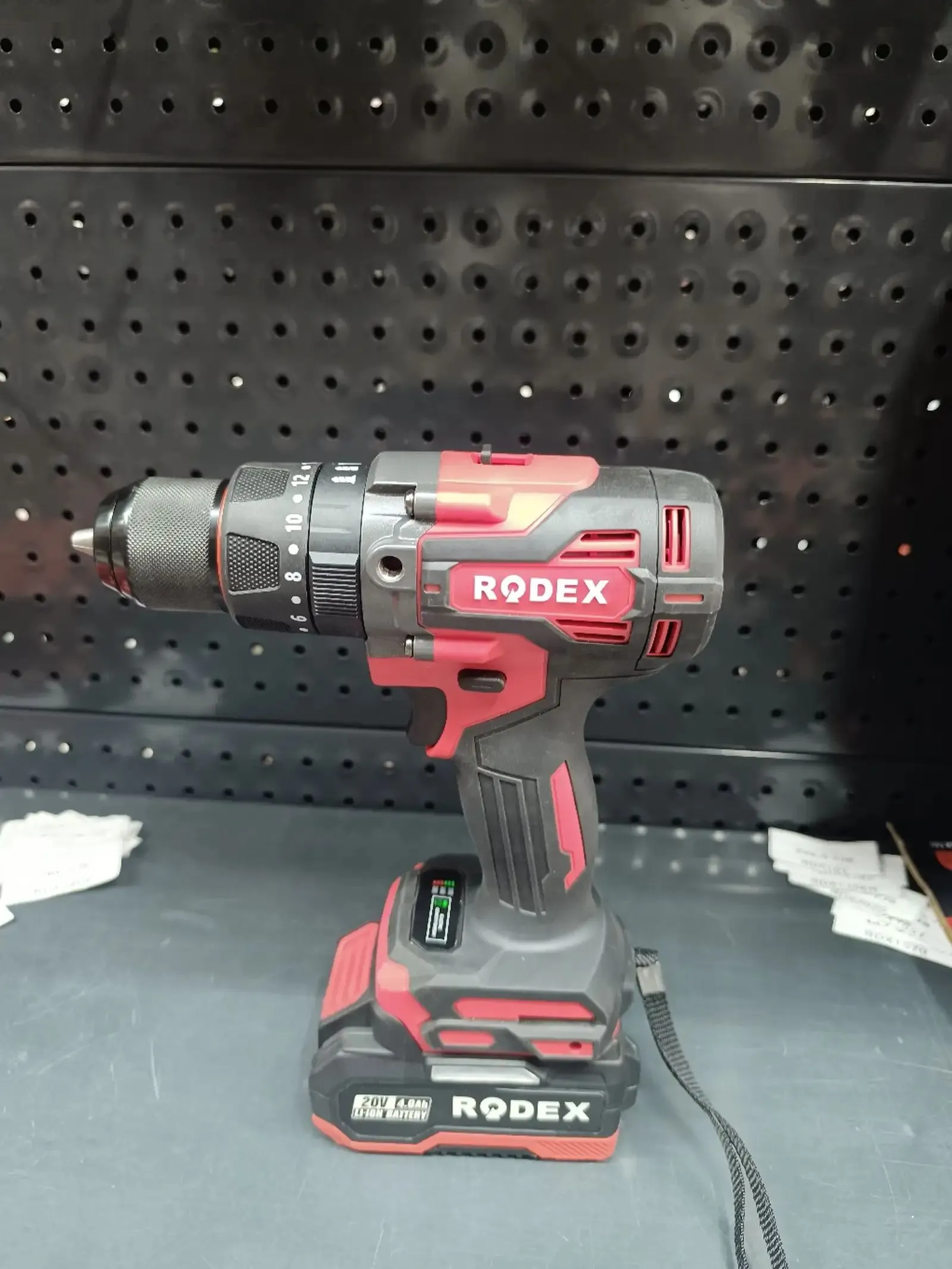Шуруповëрт Rodex 20V 4Ah