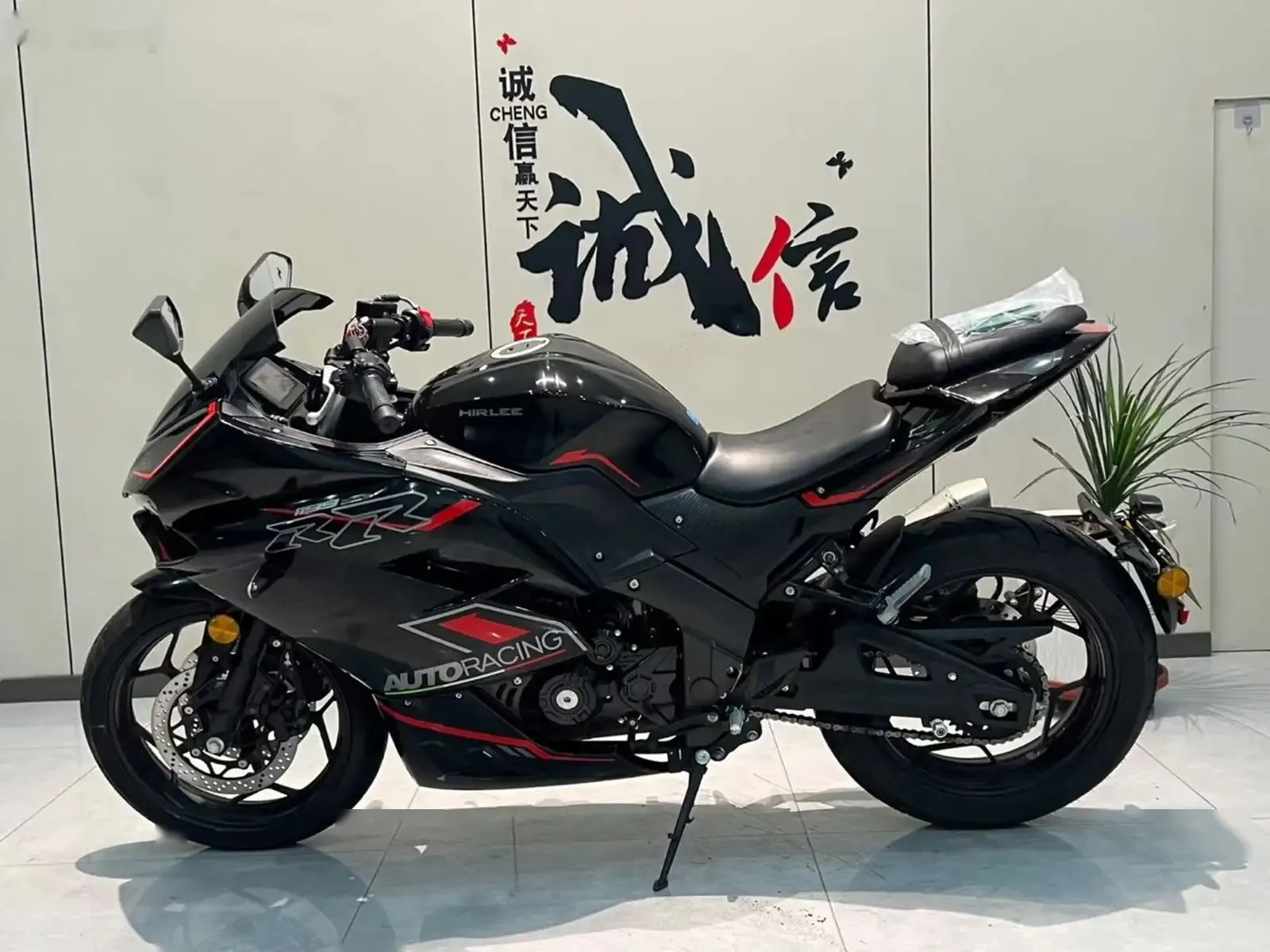 Мотоцикл Dugati 400 cc