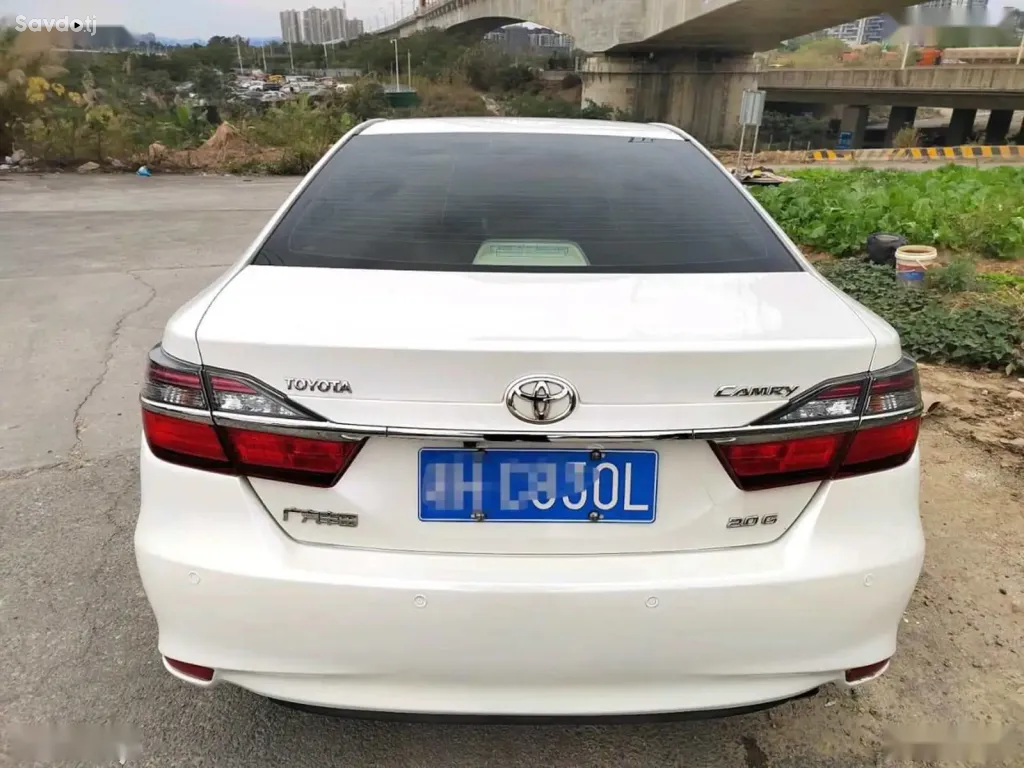 Toyota Camry, 2016