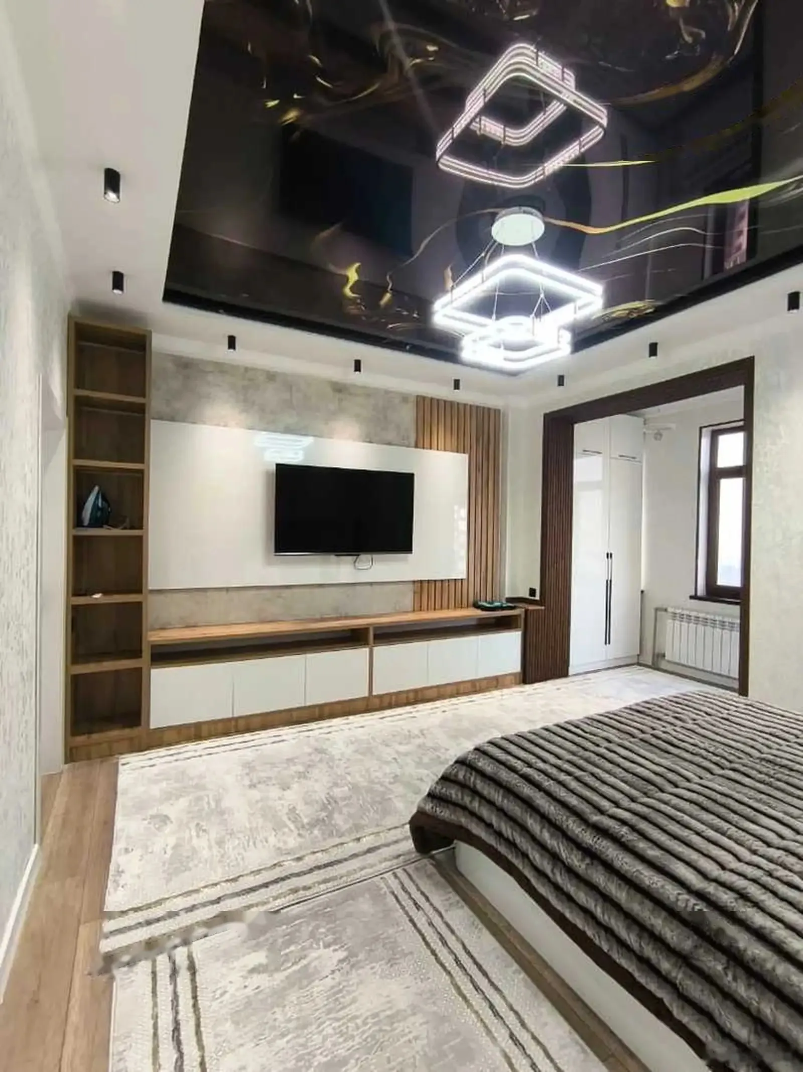 2-комн. квартира, 20 этаж, 72м², Дом печати — фото 3