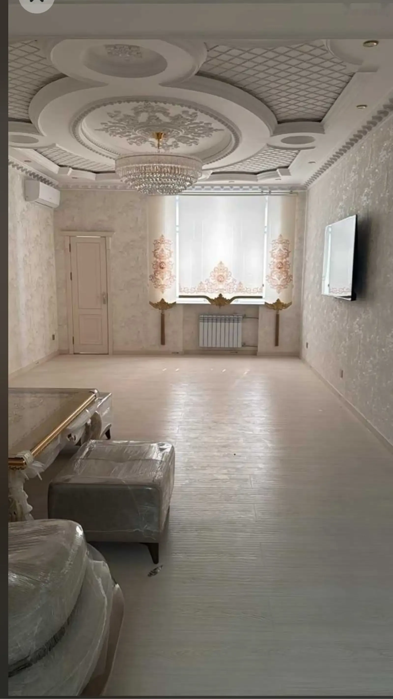 3-комн. квартира, 12 этаж, 150м², Шохмансур