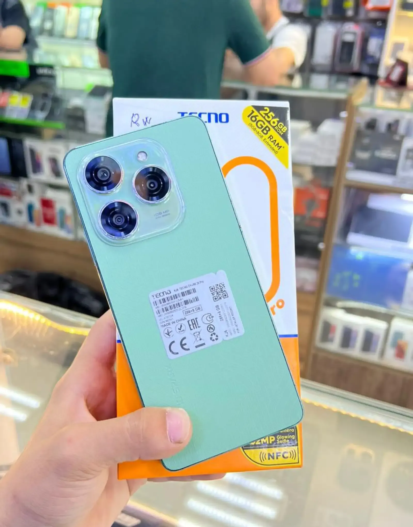 Tecno Spark 20 256 gb