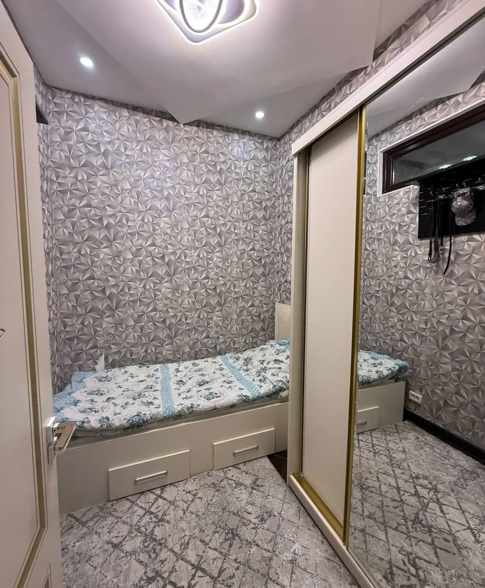 5-комн. квартира, 11 этаж, 140 м², И. Сомони