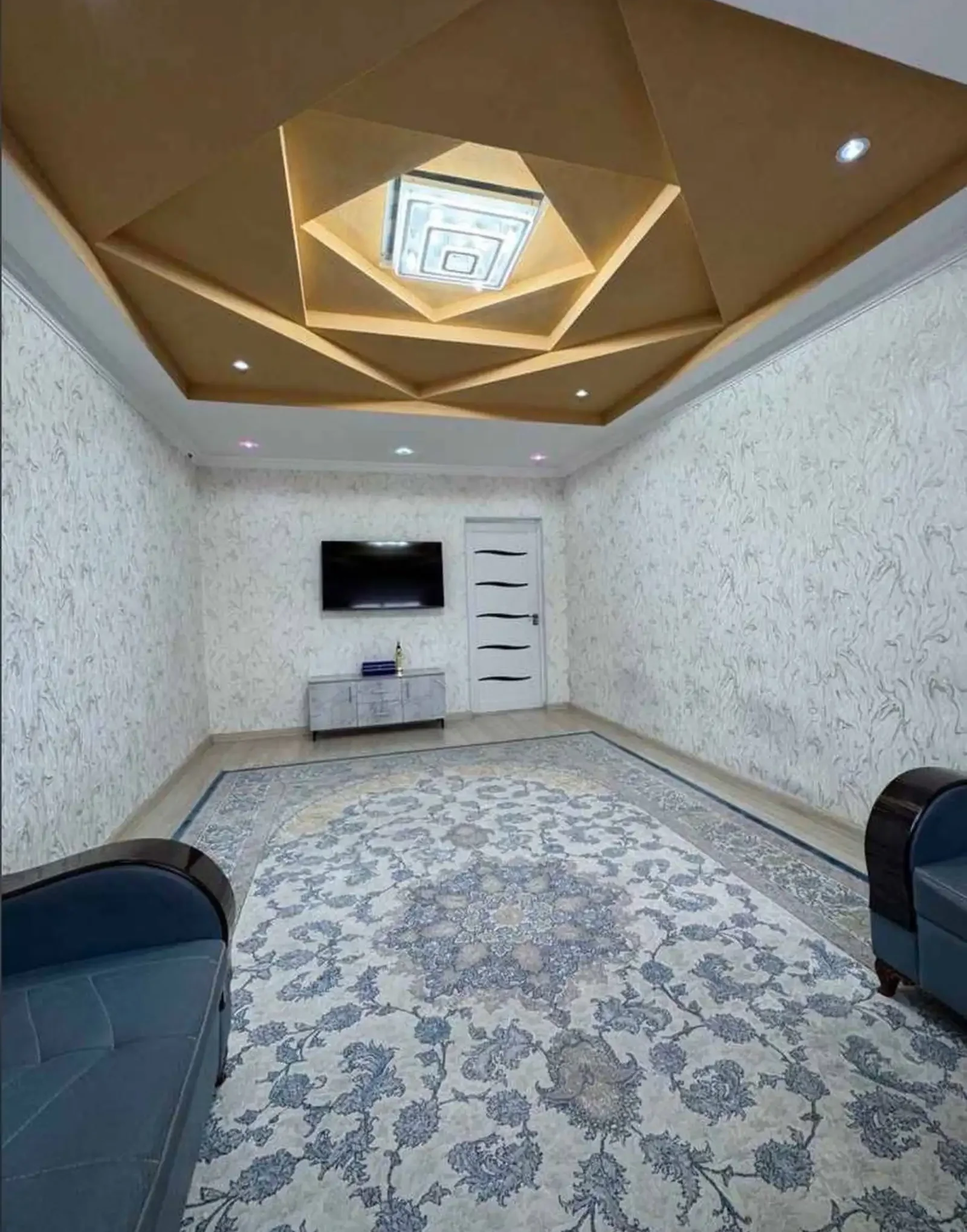 2-комн. квартира, 15 этаж, 55 м², Фирдавси — фото 4
