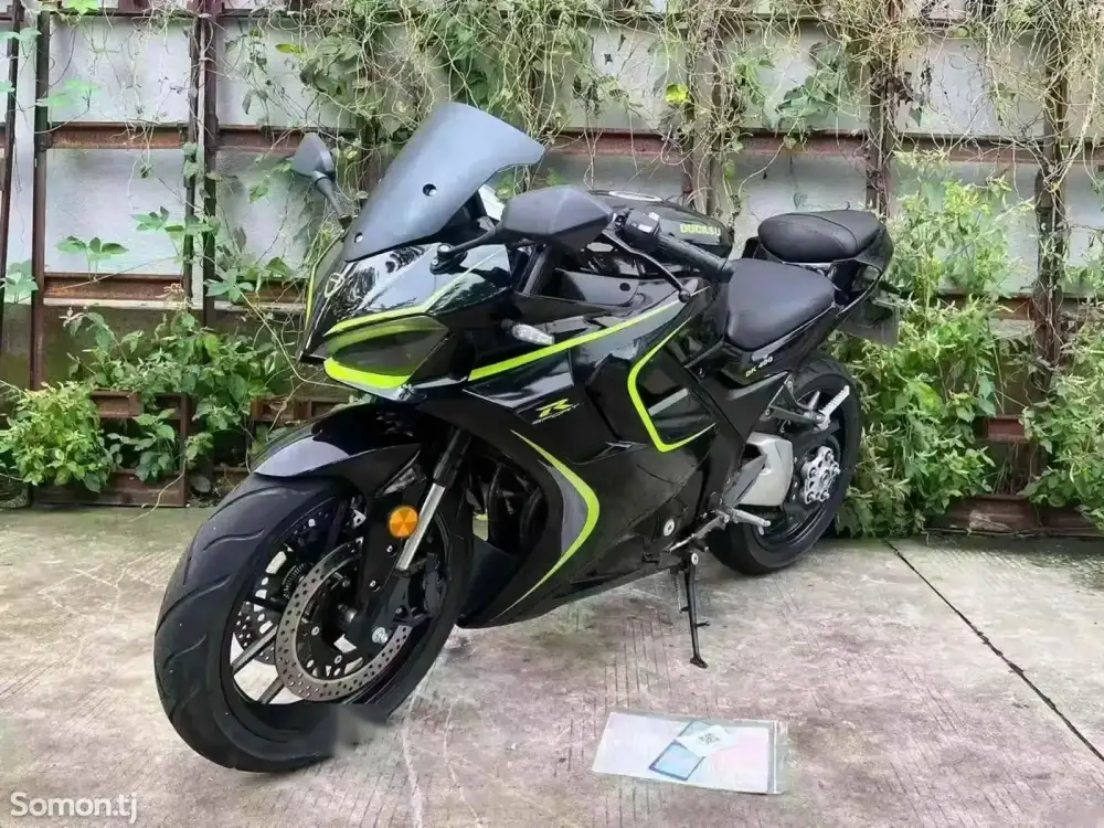 Мотоцикл Dugati 400 rr