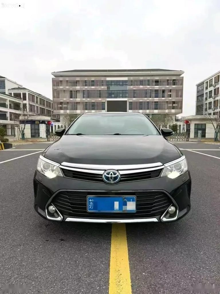 Toyota Camry, 2016