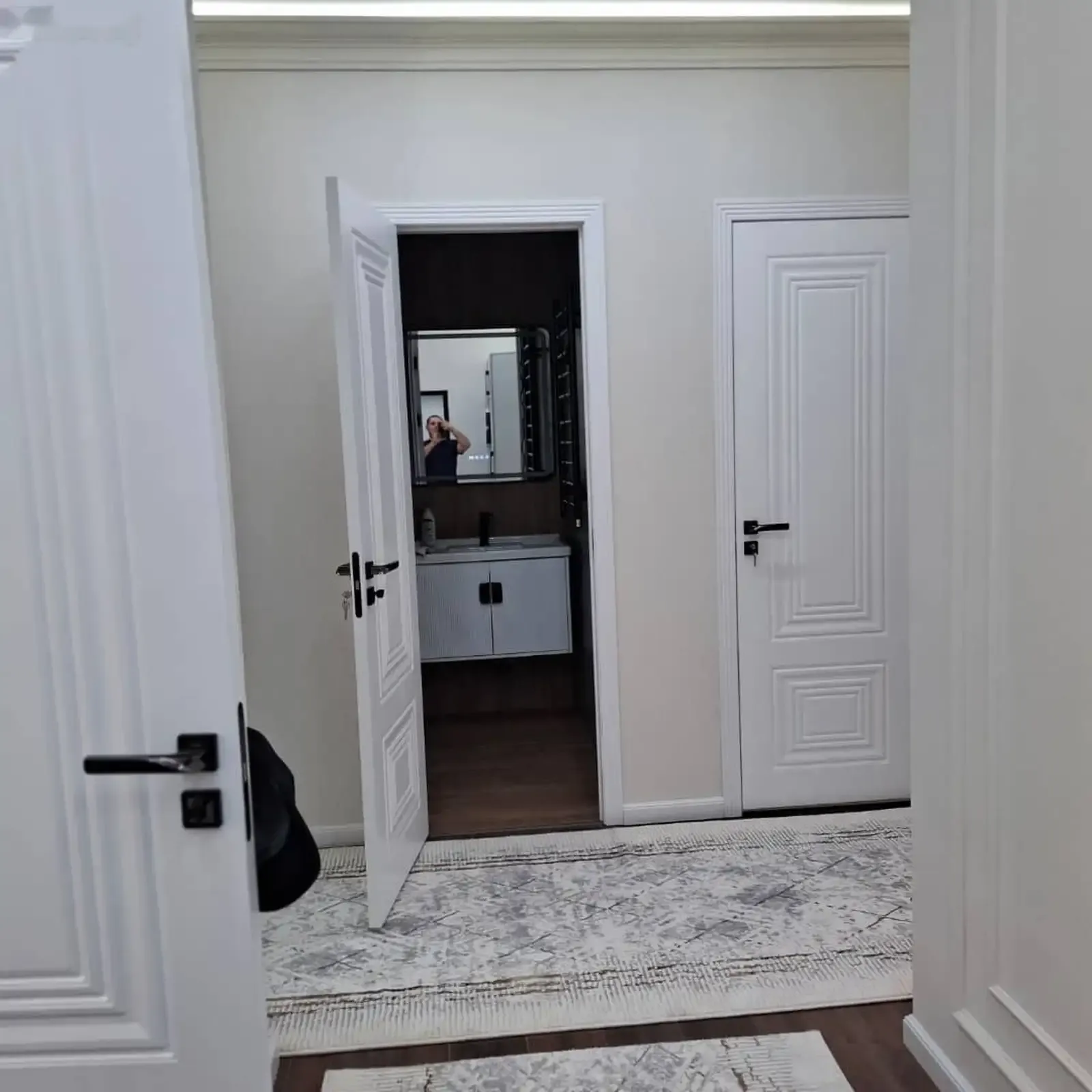 2-комн. квартира, 12 этаж, 84 м², И. Сомони — фото 10