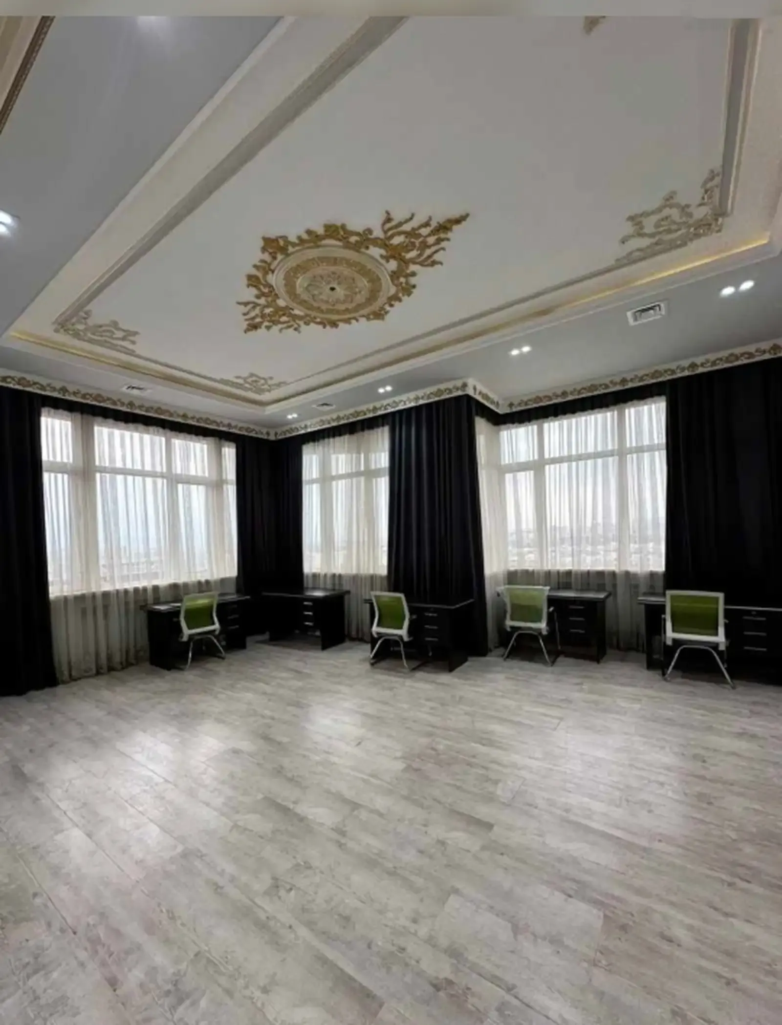 3-комн. квартира, 11 этаж, 140м², Сомони