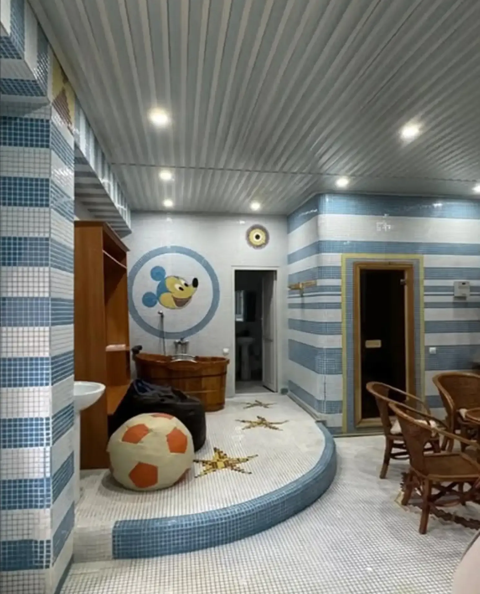 2-этажный, 12 комнатный дом, 450 м², И. Сомони — фото 3