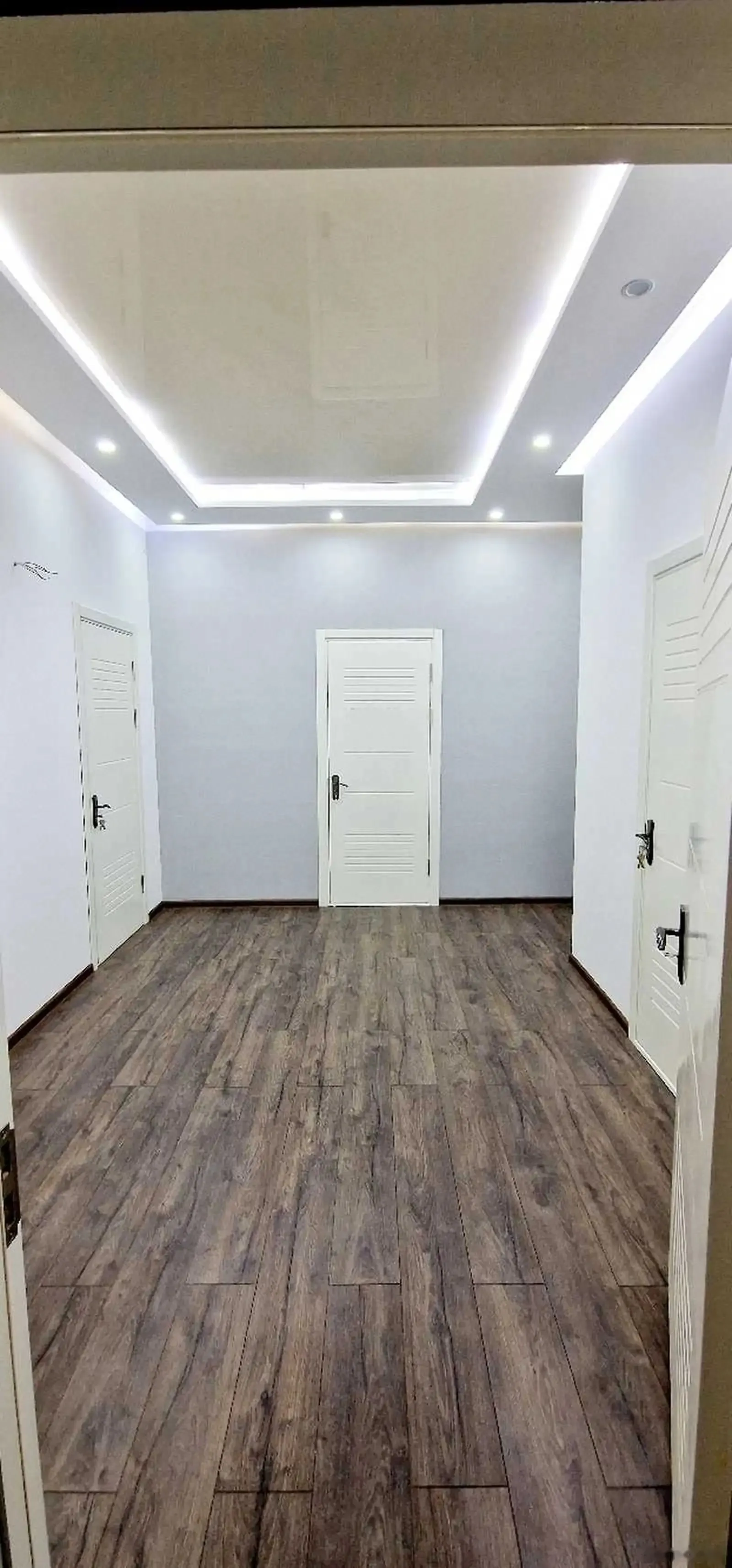 3-комн. квартира, 12 этаж, 122м², 102мкр