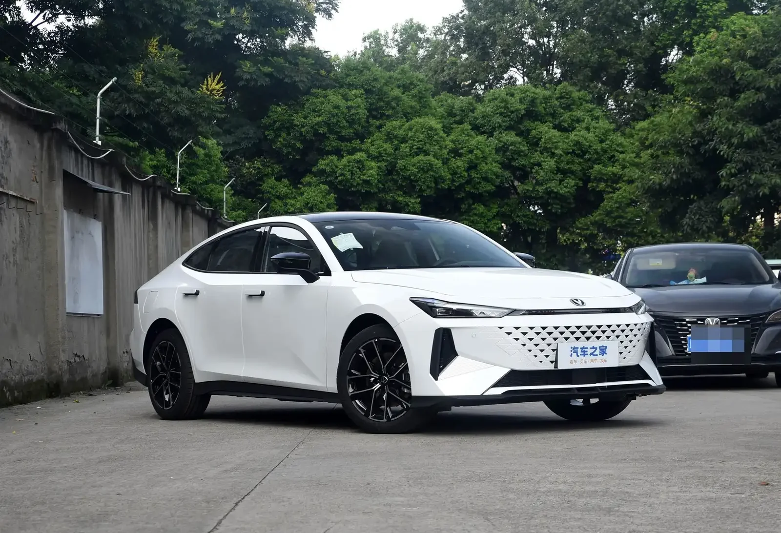 Changan UNI-V, 2025