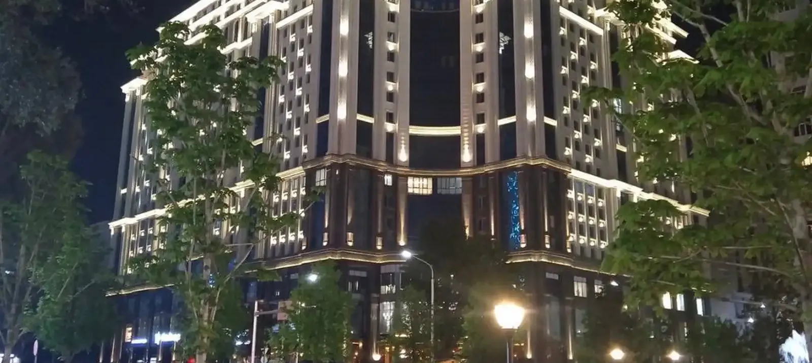 3-комн. квартира, 11 этаж, 127 м², Цум — фото 2
