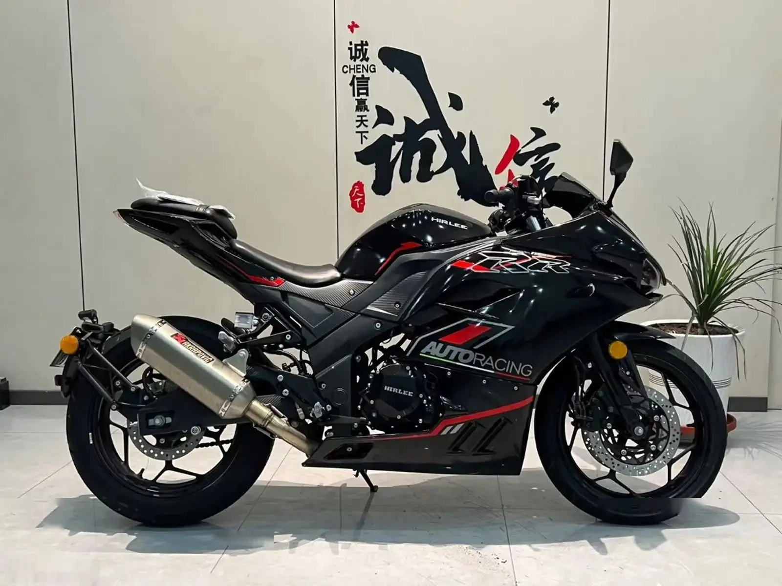 Мотоцикл Dugati 400 cc