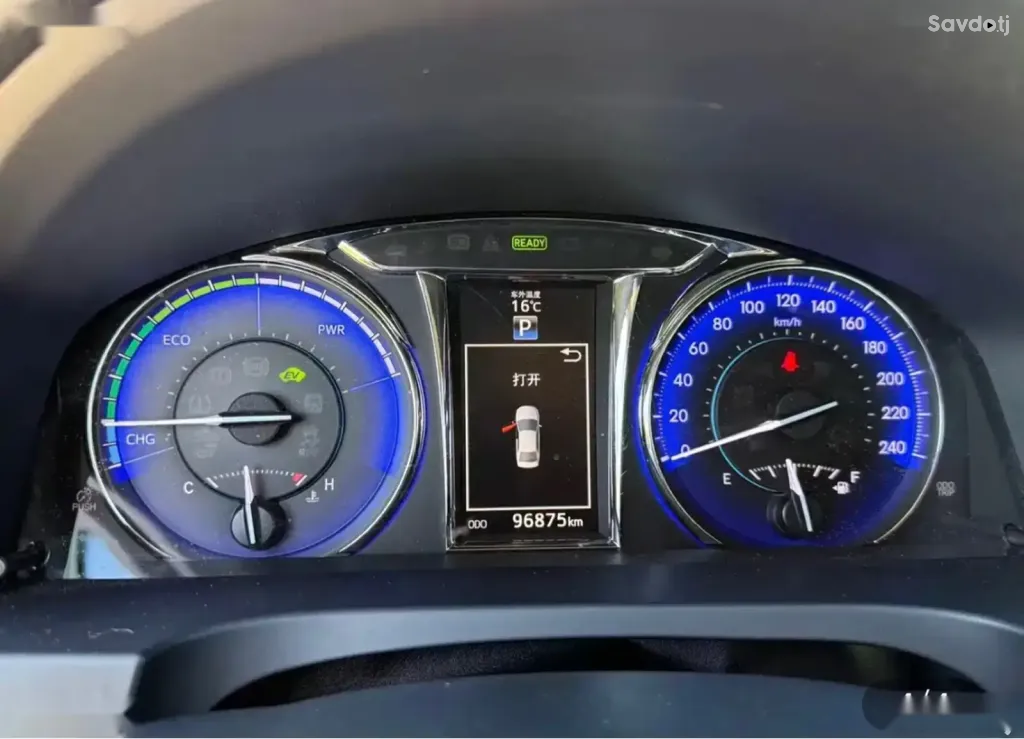 Toyota Camry, 2016
