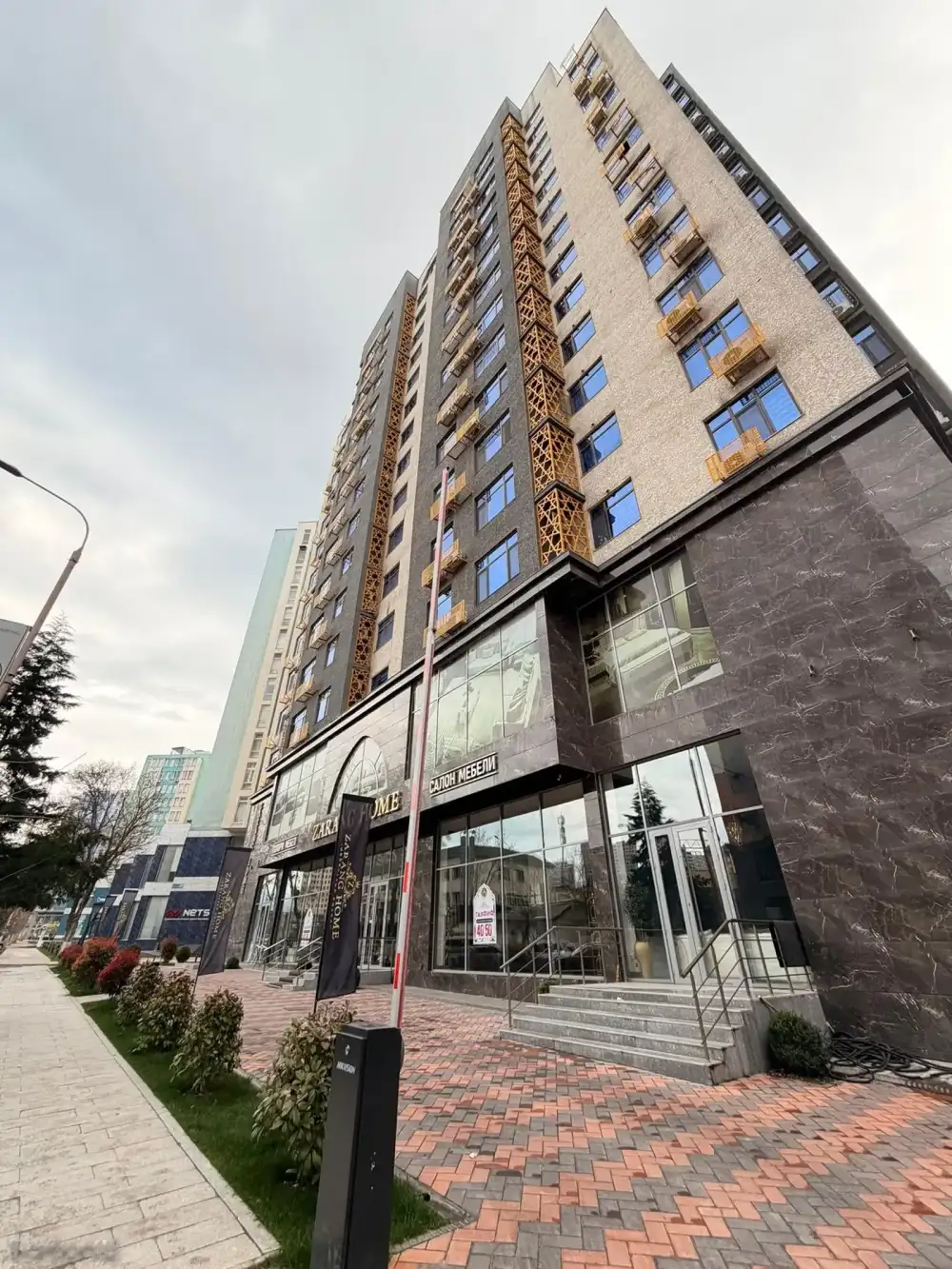 3-комн. квартира, 9 этаж, 105 м², Овир, Дом Zarang Home