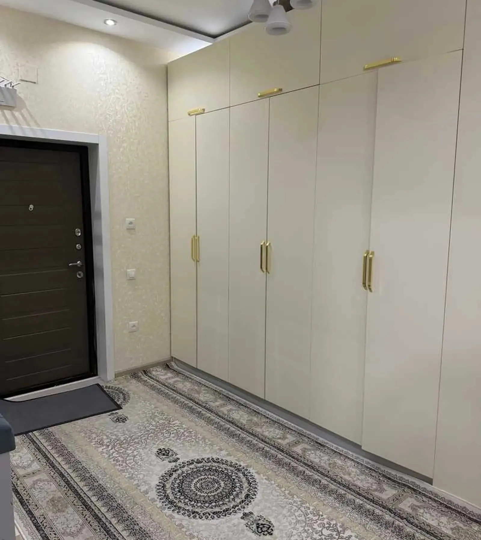 2-комн. квартира, 10 этаж, 60м², Фирдавси — фото 2