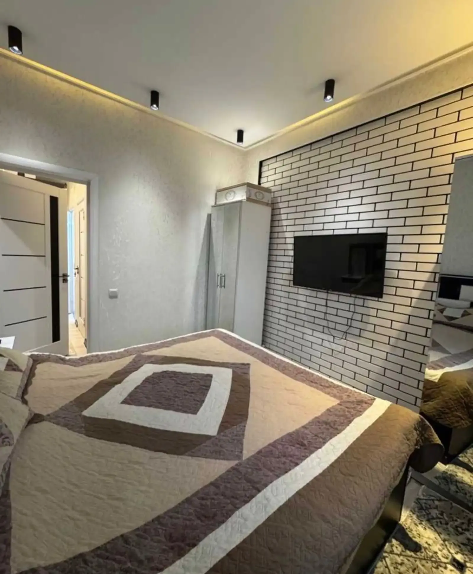 2-комн. квартира, 9 этаж, 60 м², Сино Испечак — фото 2