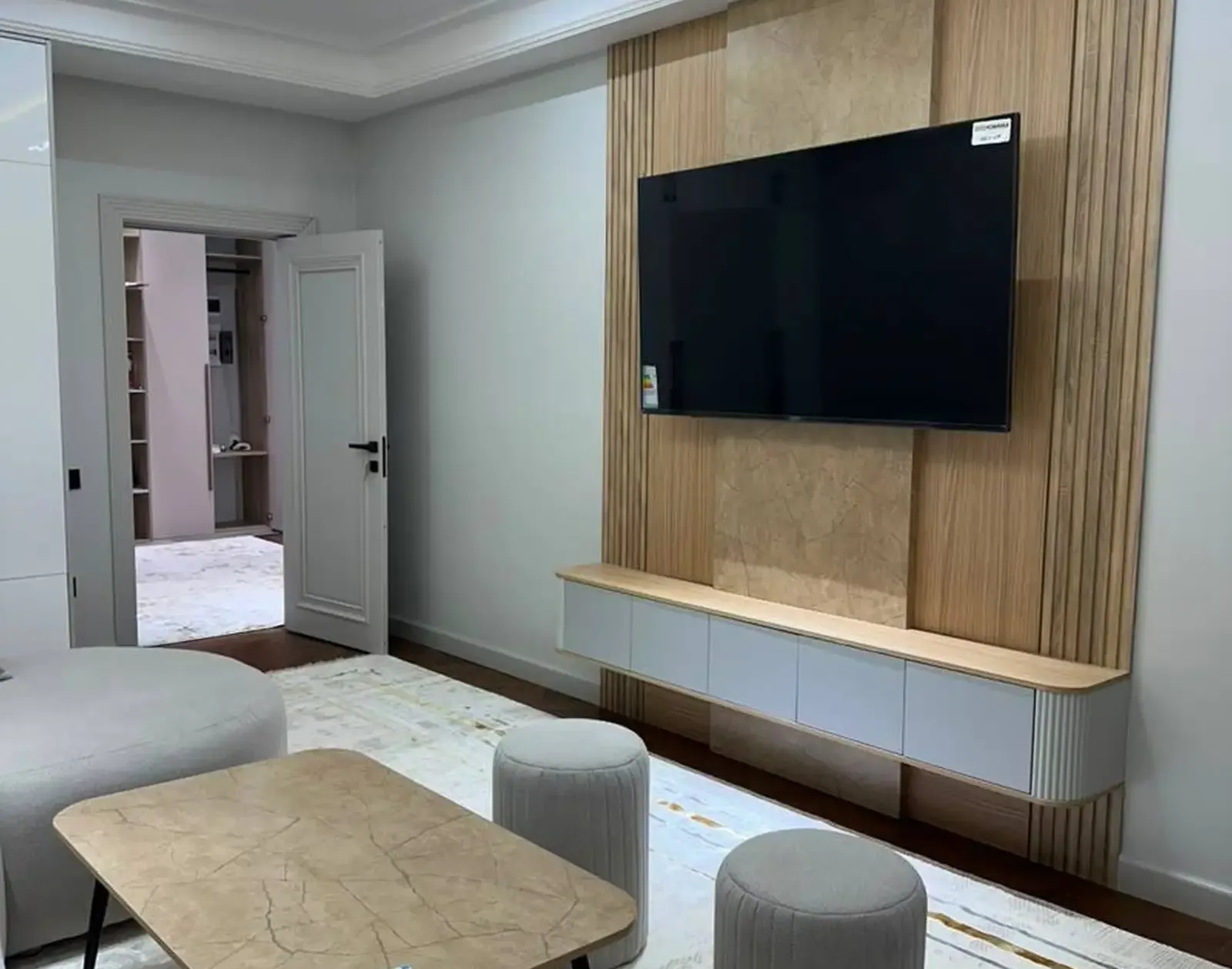 3-комн. квартира, 18 этаж, 81 м², И Сомони — фото 10