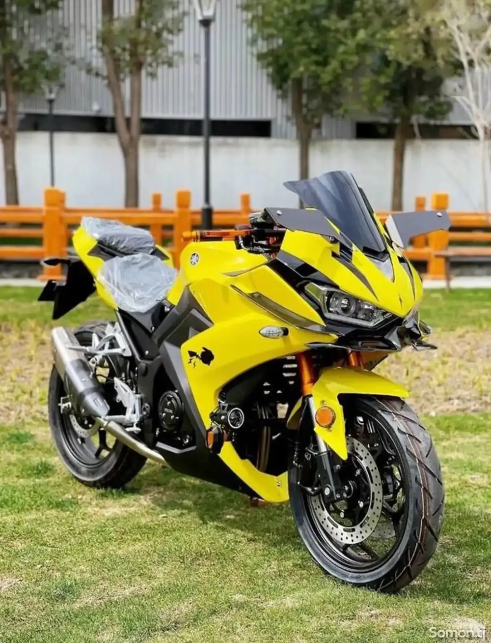 Мотоцикл Kawasaki 250 cc