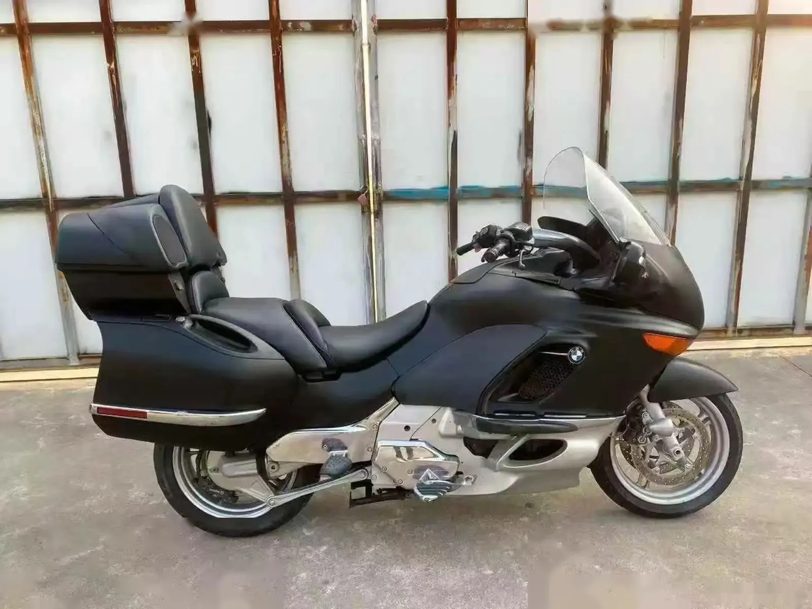 Мотоцикл BMW
