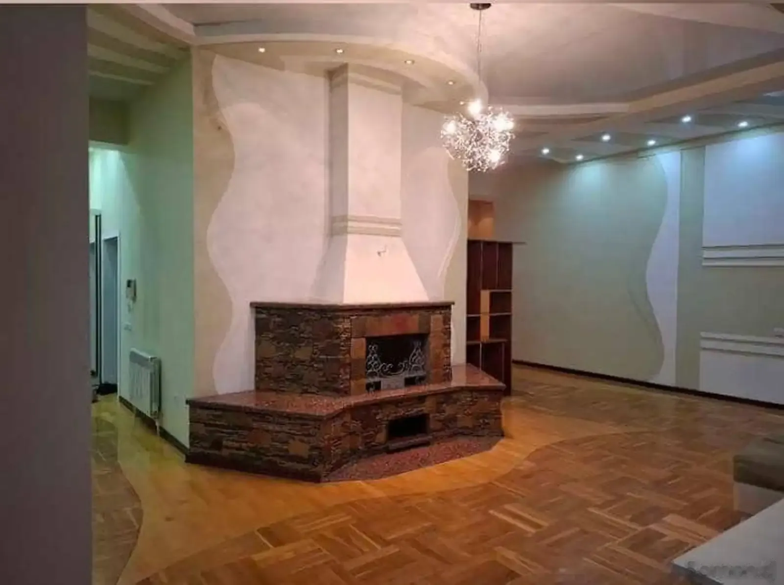 4-комн. квартира, 5 этаж, 200м², 31 микрорайон