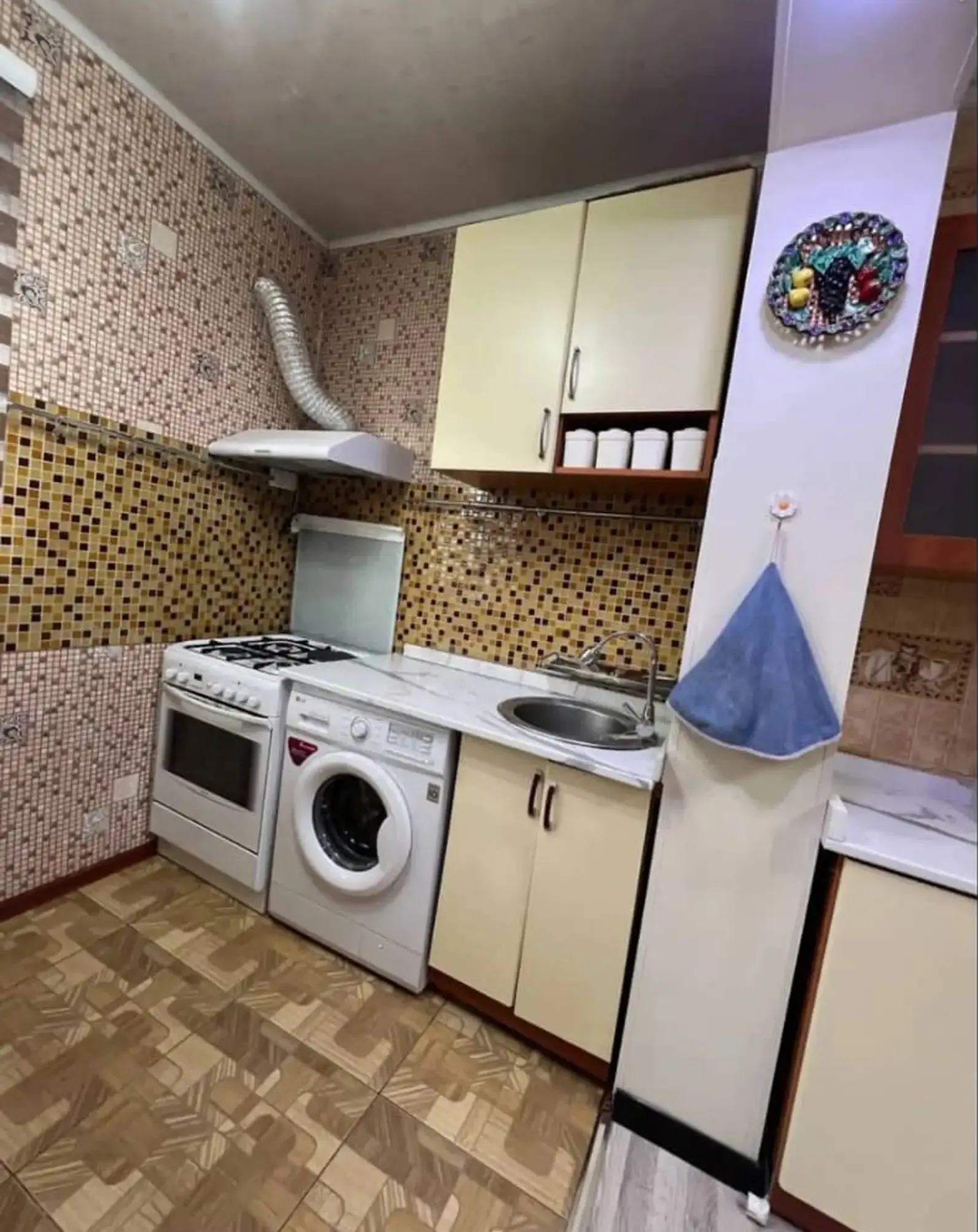 2-комн. квартира, 4 этаж, 60м², Сино 92мкр — фото 11