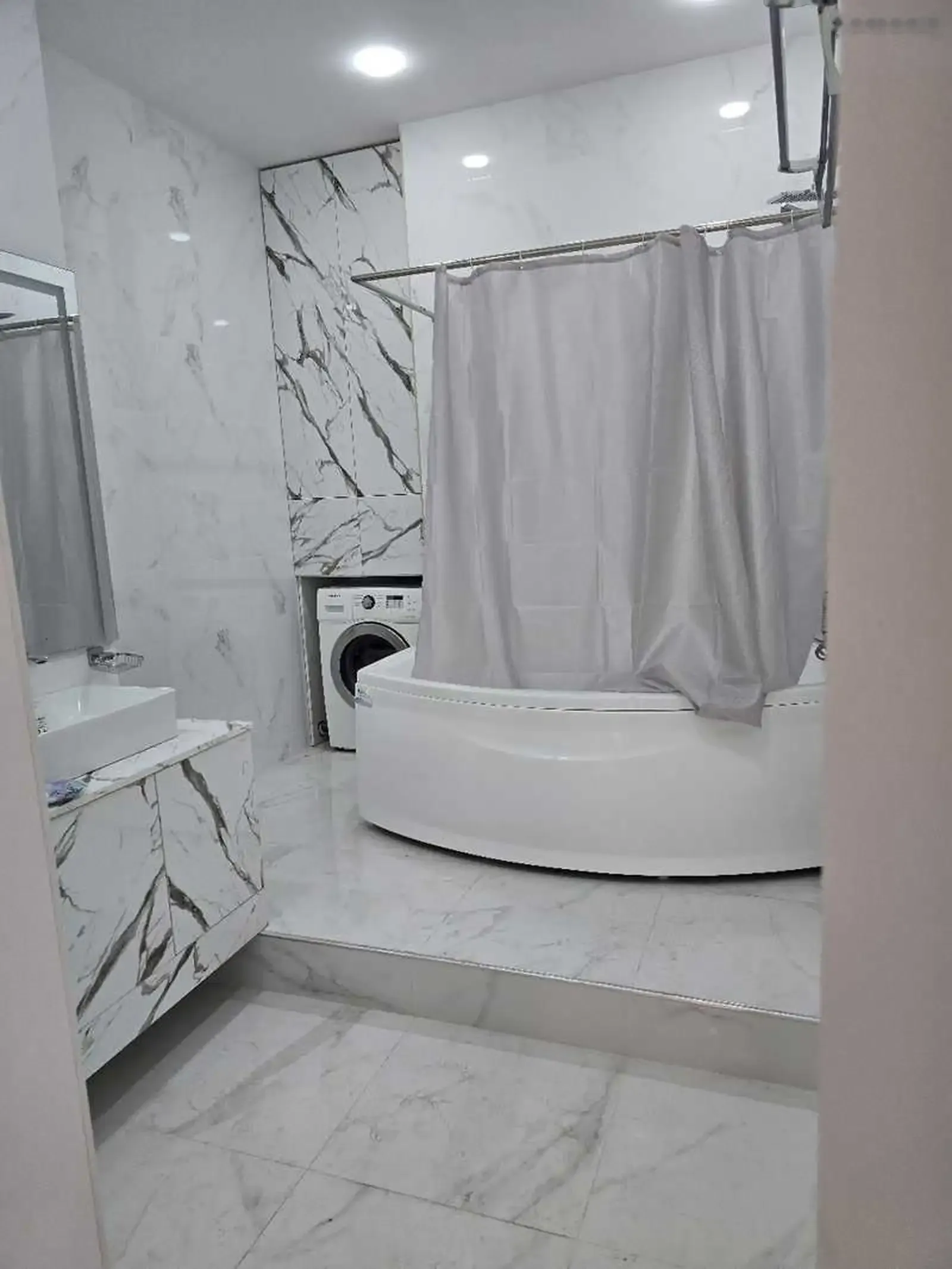 2-комн. квартира, 10 этаж, 83м², И.Сомони — фото 8