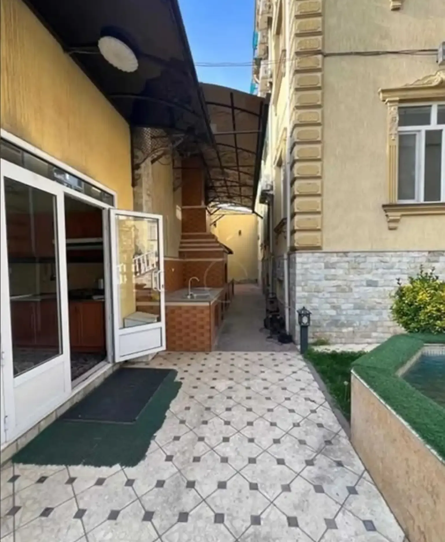 3-этажный, 12 комнатный дом, 480 м², Сомони — фото 5