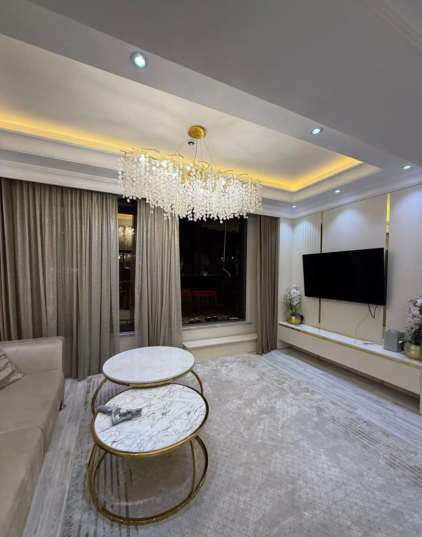 3-комн. квартира, 16 этаж, 216 м², Над аптекой #5, недалеко от Славянского университета