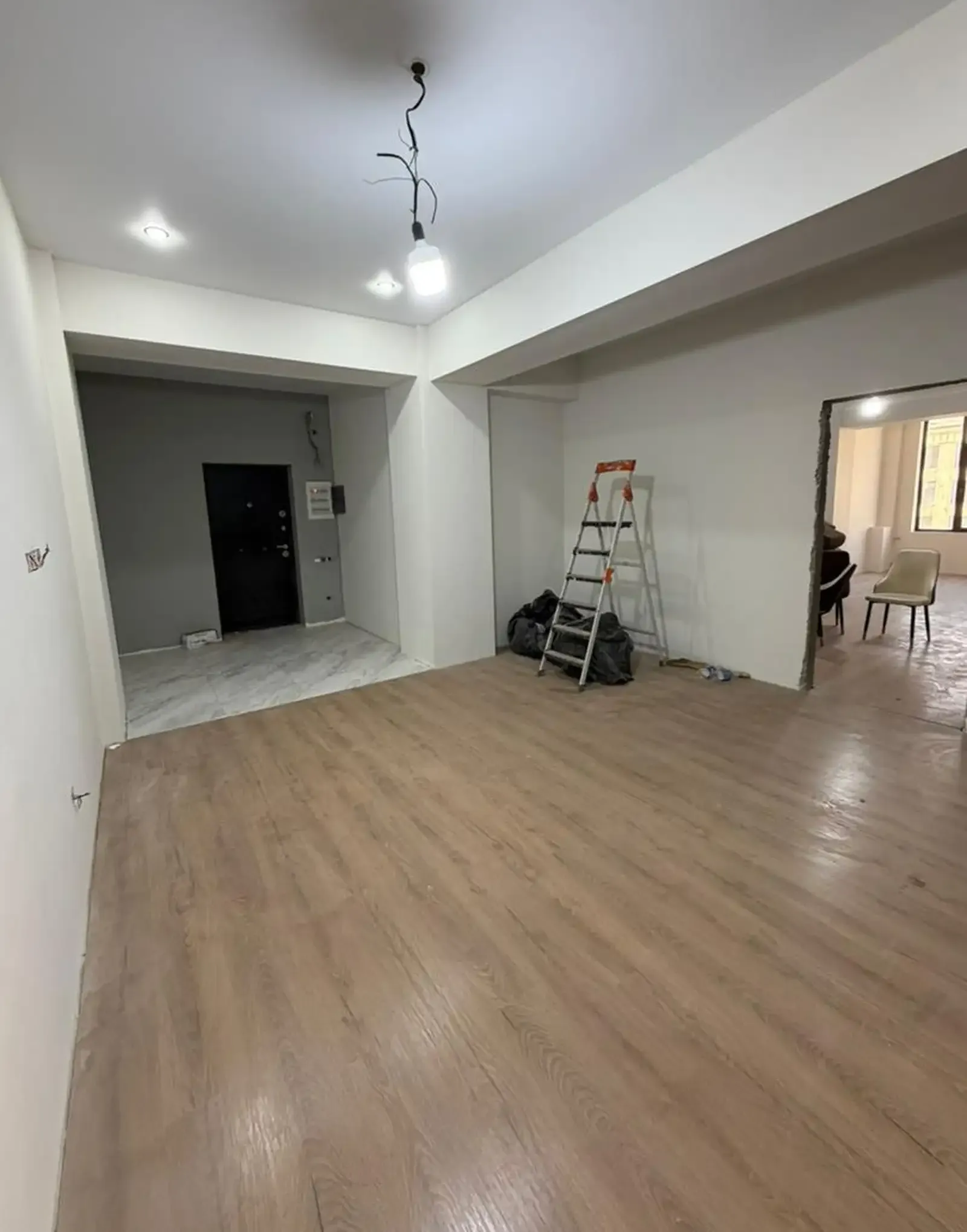 2-комн. квартира, 15 этаж, 118 м², Шохмансур, Перекрёсток скорой