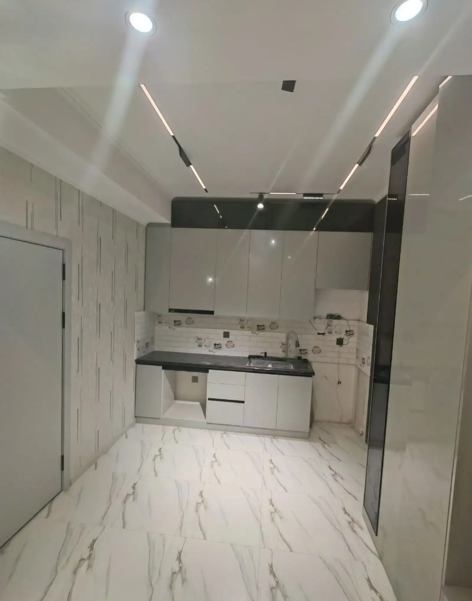 2-комн. квартира, 10 этаж, 62 м², Фирдавси