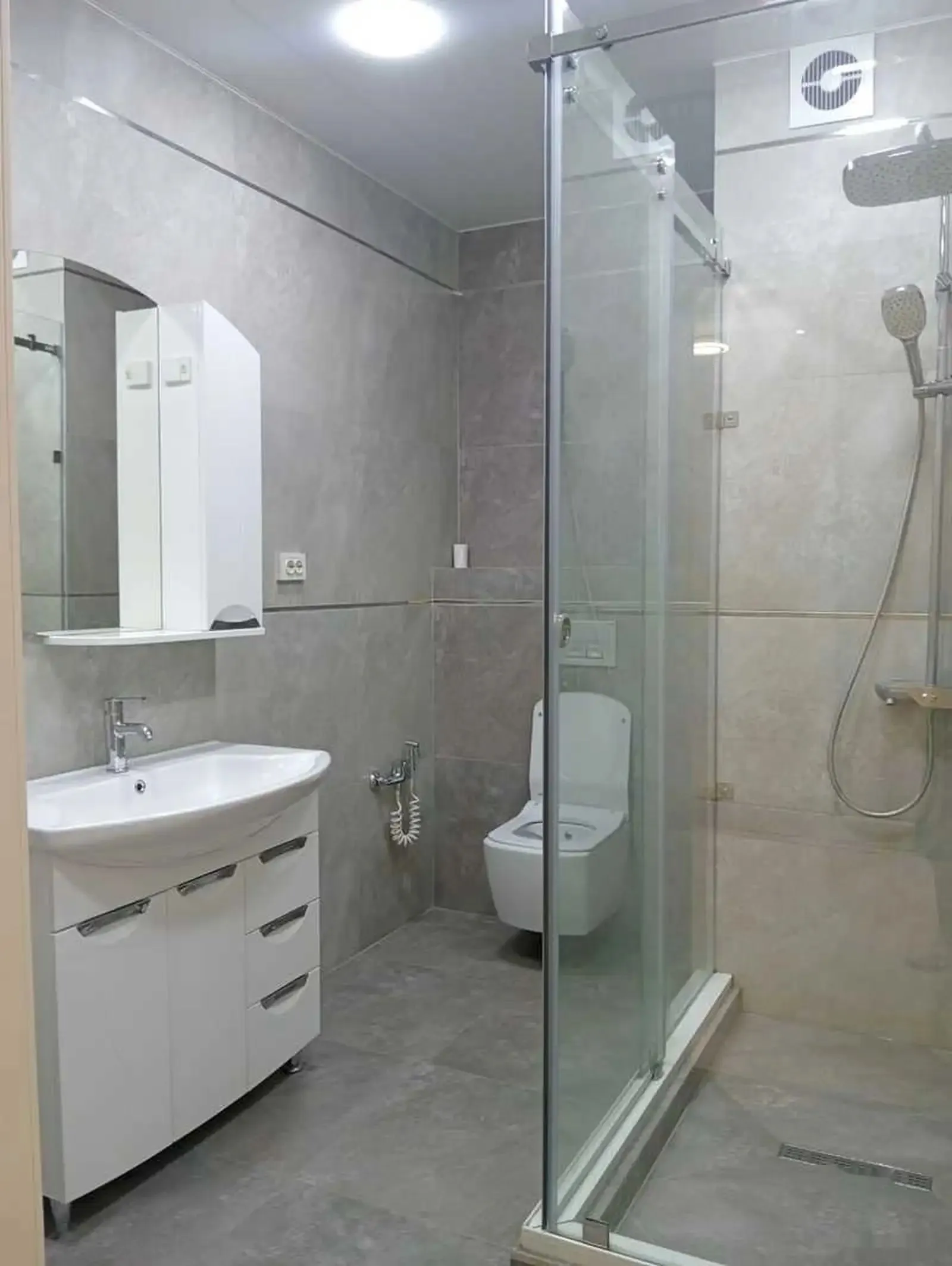 2-комн. квартира, 9 этаж, 90м², И.Сомони, проспект Рудаки
