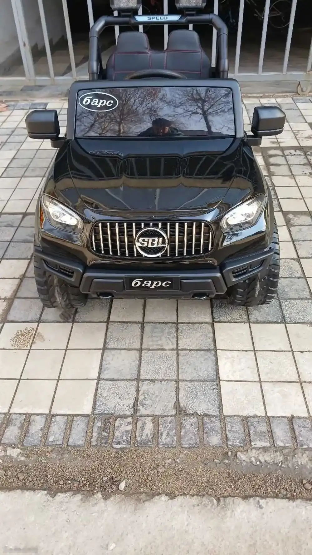 Детский электромобиль