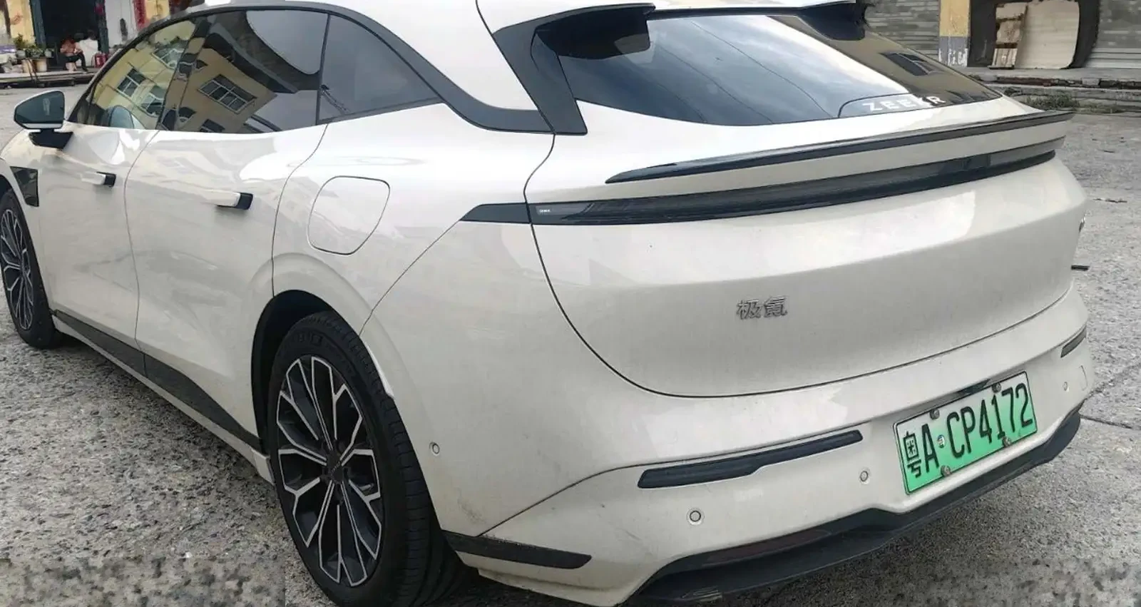 Zeekr 007, 2025