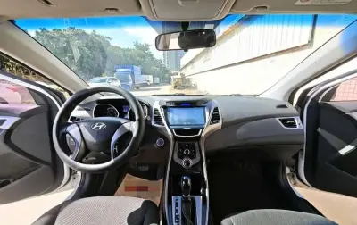 Hyundai Elantra, 2015 на заказ