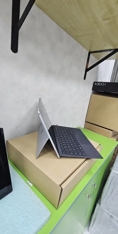 Планшет Microsoft Surface Pro i5 7th 8/256