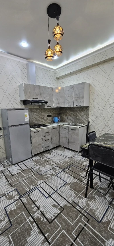 1-комн. квартира, Цокольный этаж, 50 м², 20мкр — миниатюра 9