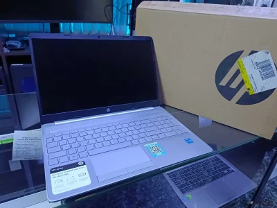 Ноутбук HP Laptop 15 Core i3-1115G4 / 8GB / 256GB SSD / 11TH GEN — миниатюра 1