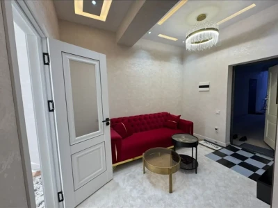 2-комн. квартира, 4 этаж, 70м², 18мкр — миниатюра 3