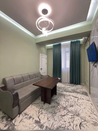 2-комн. квартира, 5 этаж, 60м², 18мкр — миниатюра 2