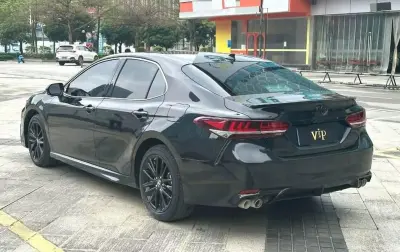 Toyota Camry, 2023 — миниатюра 1