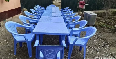 Стол со стульями