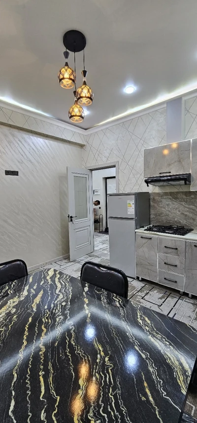 1-комн. квартира, Цокольный этаж, 50 м², 20мкр — миниатюра 7