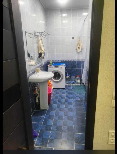 2-комн. квартира, 8 этаж, 100м², 19мкр — миниатюра 4