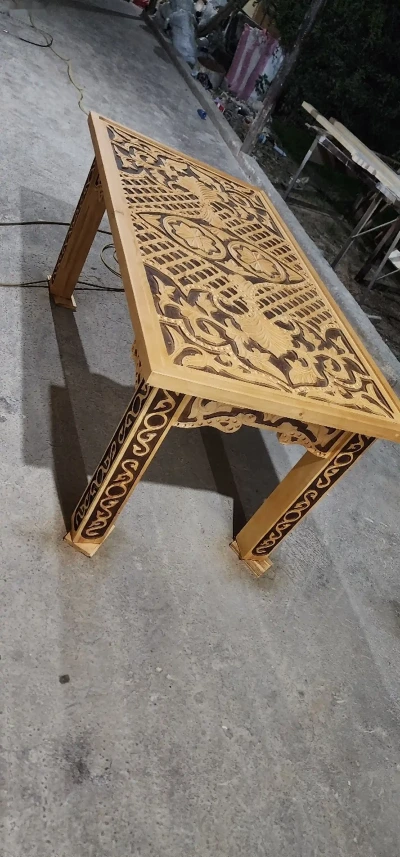 Стол — миниатюра 3